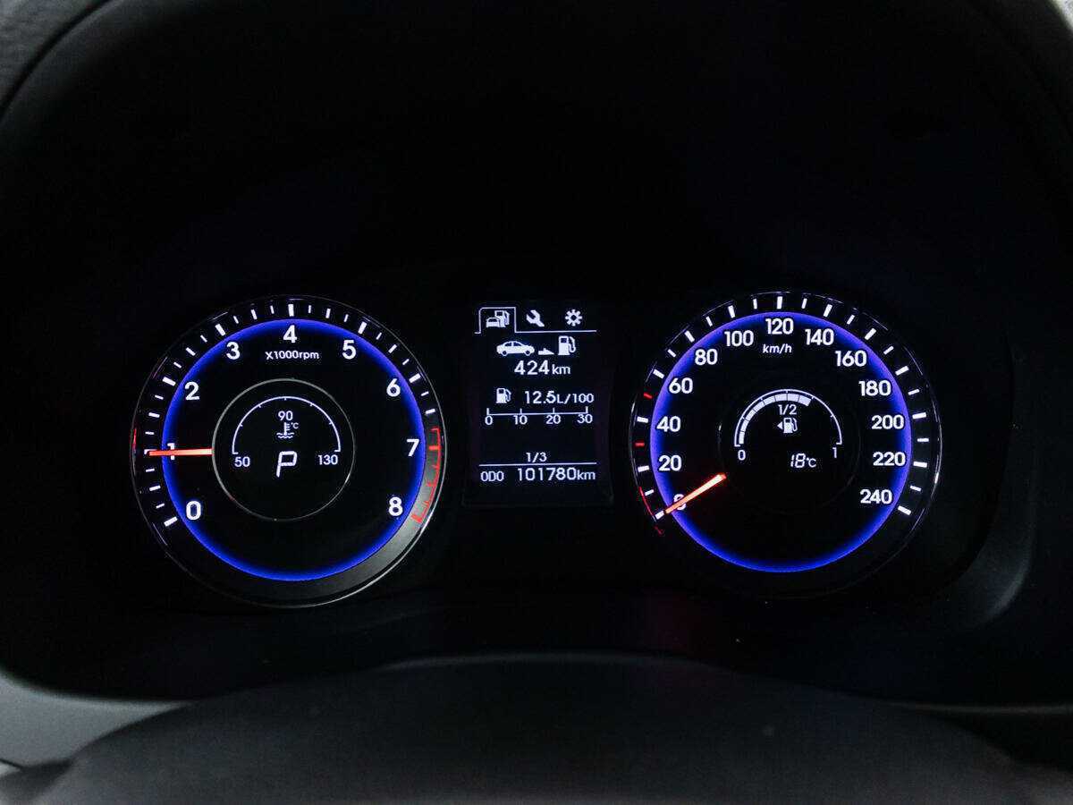 Купить Hyundai i40 с пробегом. Фото: #11