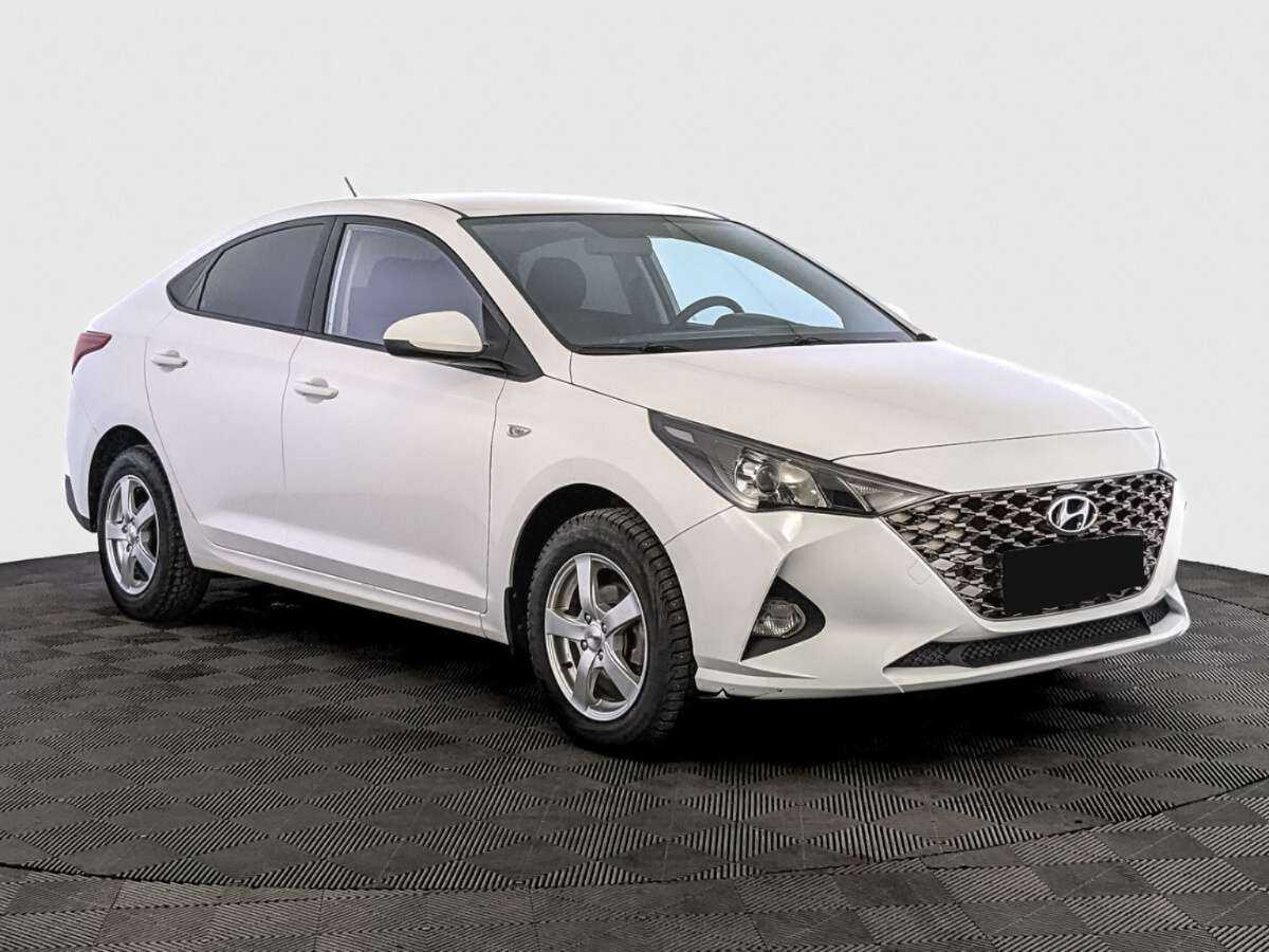 Купить Hyundai Solaris с пробегом. Фото: #2