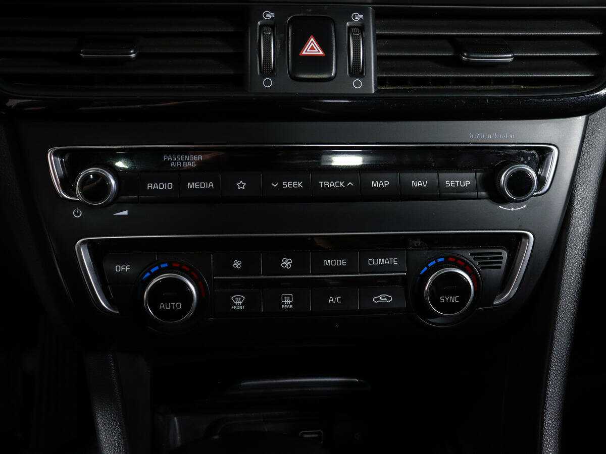 Купить Kia Optima с пробегом. Фото: #24