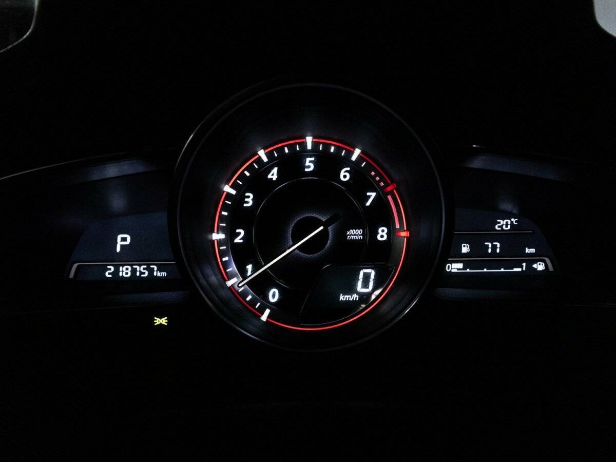 Купить Mazda 3 с пробегом. Фото: #11
