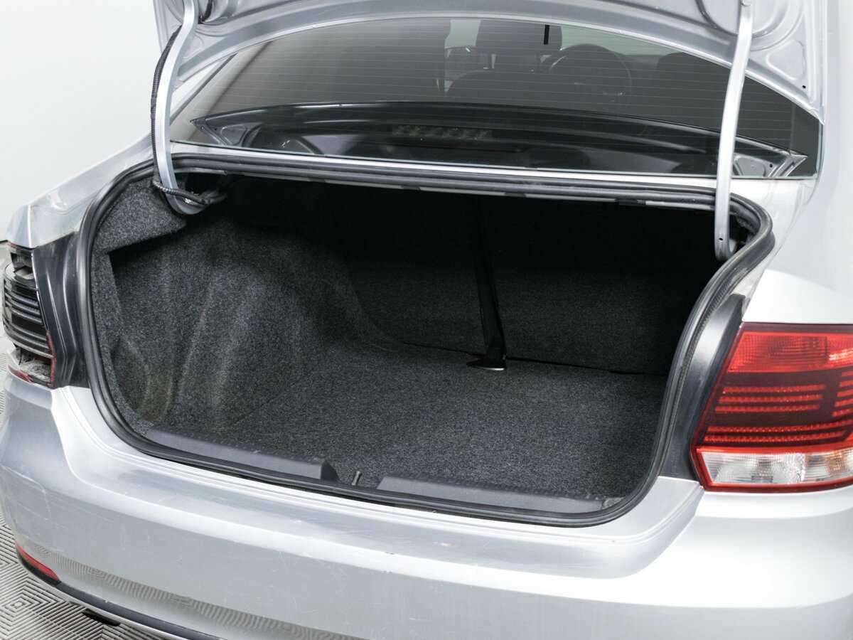 Купить Volkswagen Polo с пробегом. Фото: #6