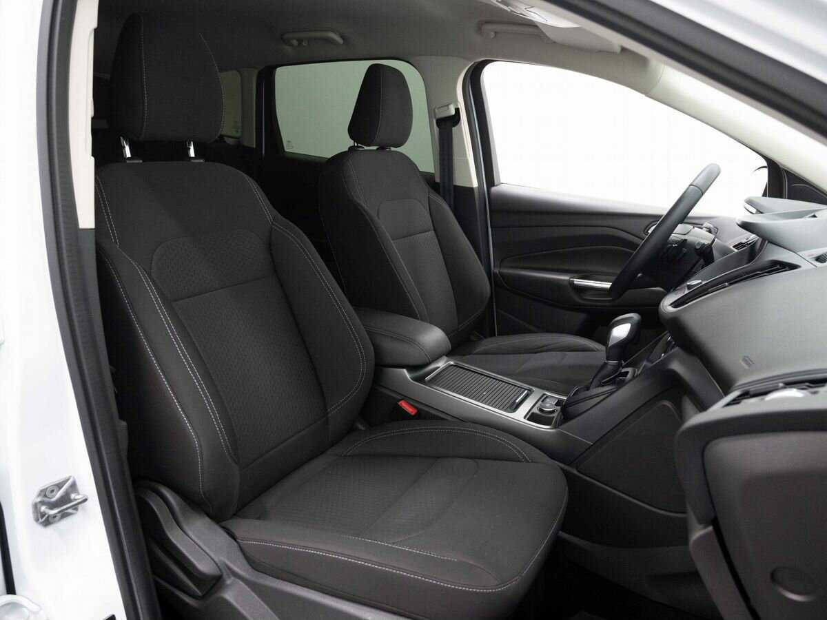 Купить Ford Kuga с пробегом. Фото: #13