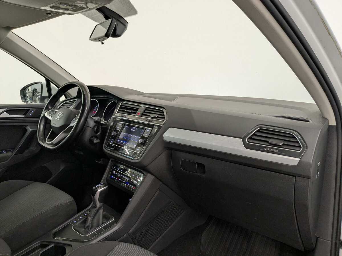 Купить Volkswagen Tiguan с пробегом. Фото: #10