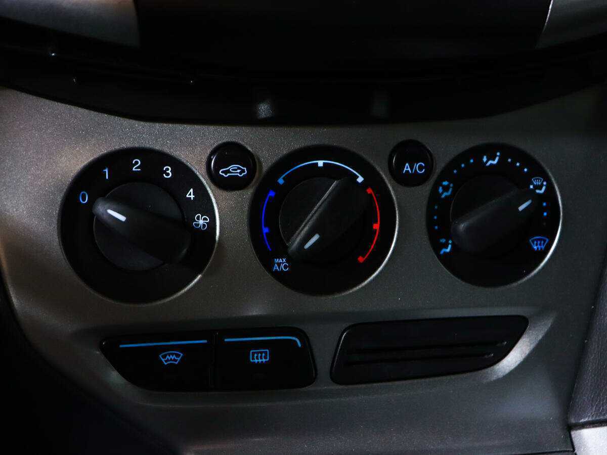 Купить Ford Focus с пробегом. Фото: #11