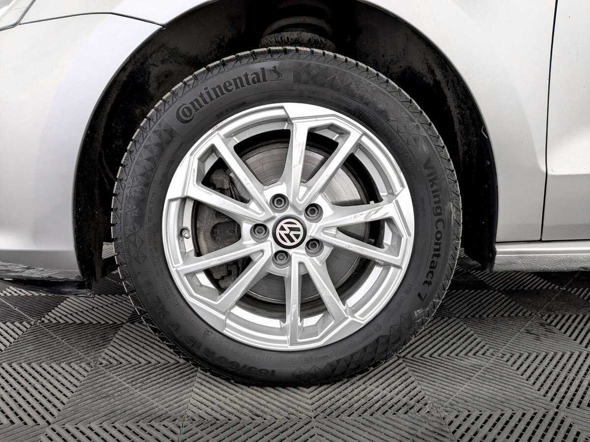 Купить Volkswagen Polo с пробегом. Фото: #17