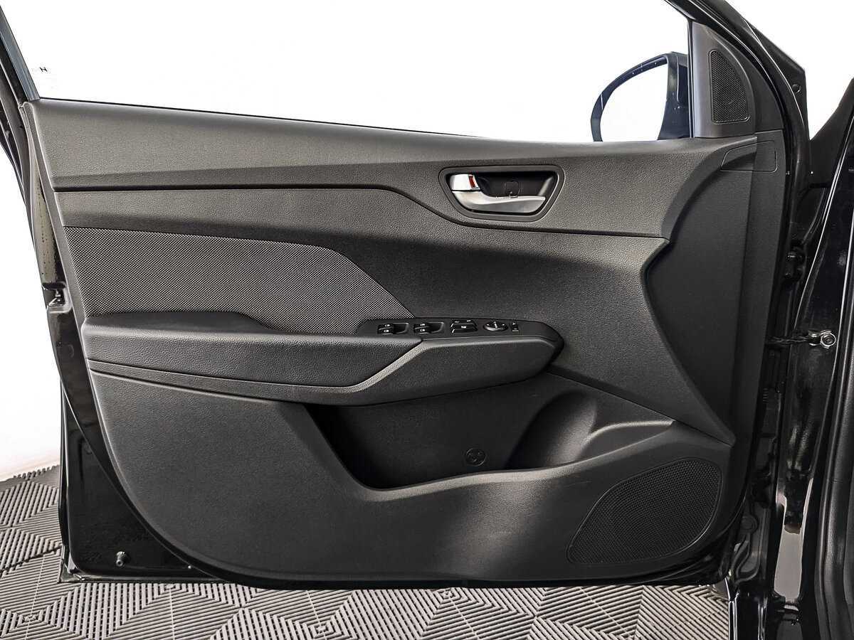 Купить Hyundai Solaris с пробегом. Фото: #18