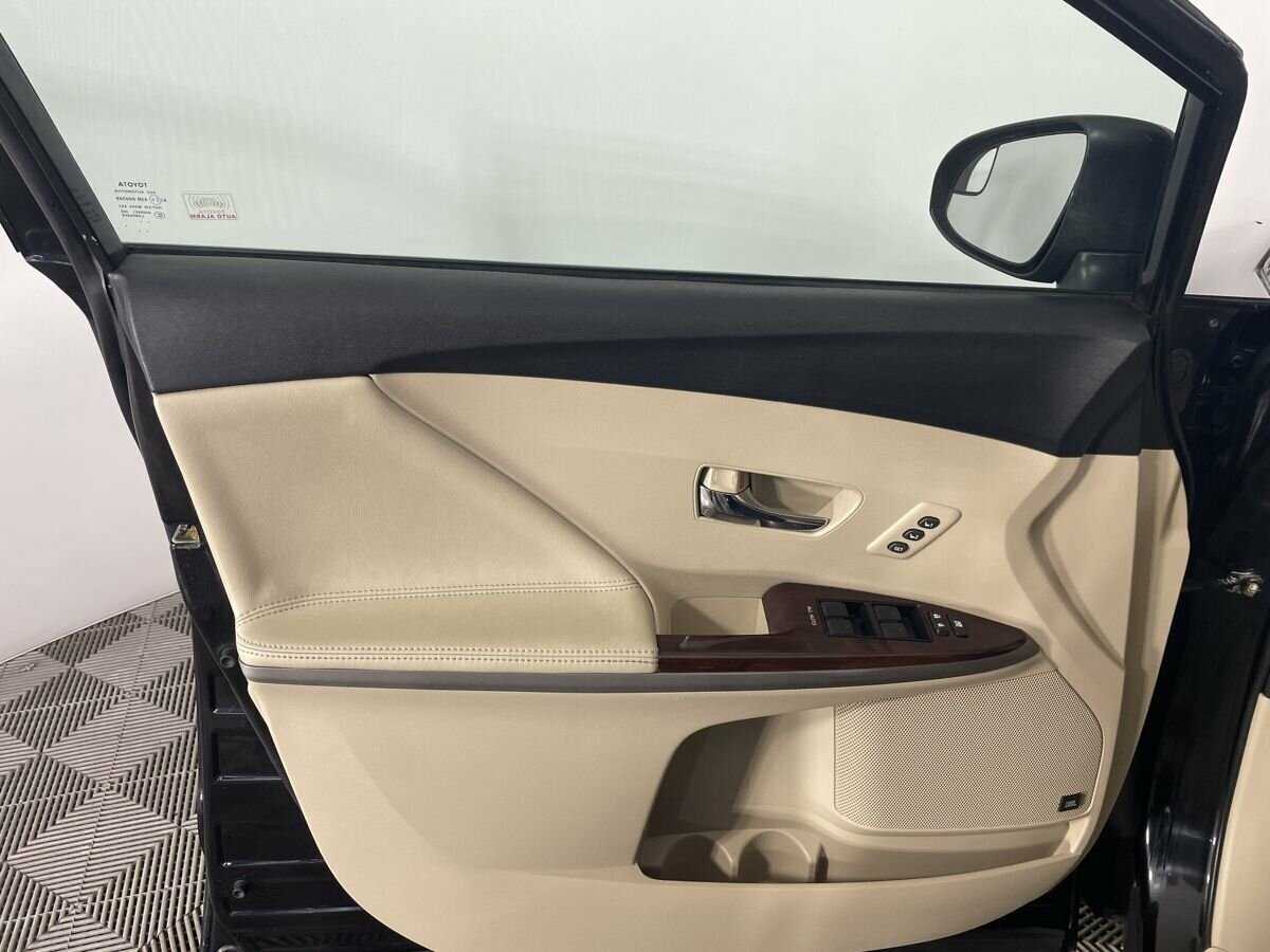 Купить Toyota Venza с пробегом. Фото: #7