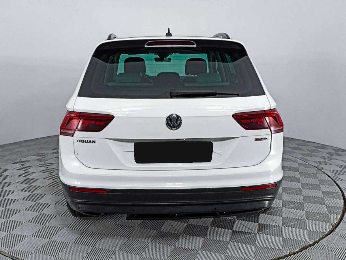 Купить Volkswagen Tiguan с пробегом. Фото: #5