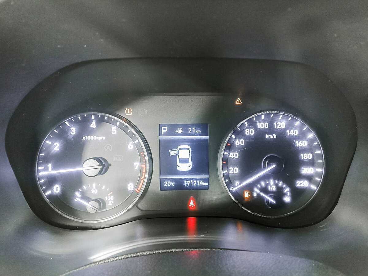 Купить Hyundai Solaris с пробегом. Фото: #10