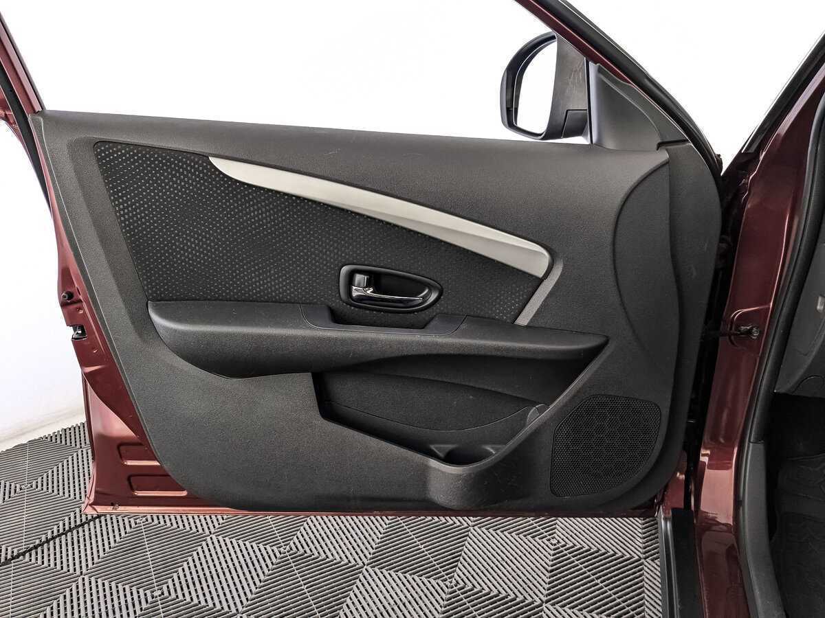 Купить Nissan Almera с пробегом. Фото: #14