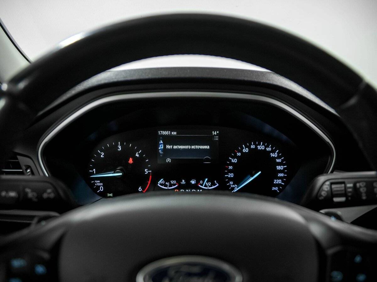 Купить Ford Focus с пробегом. Фото: #6