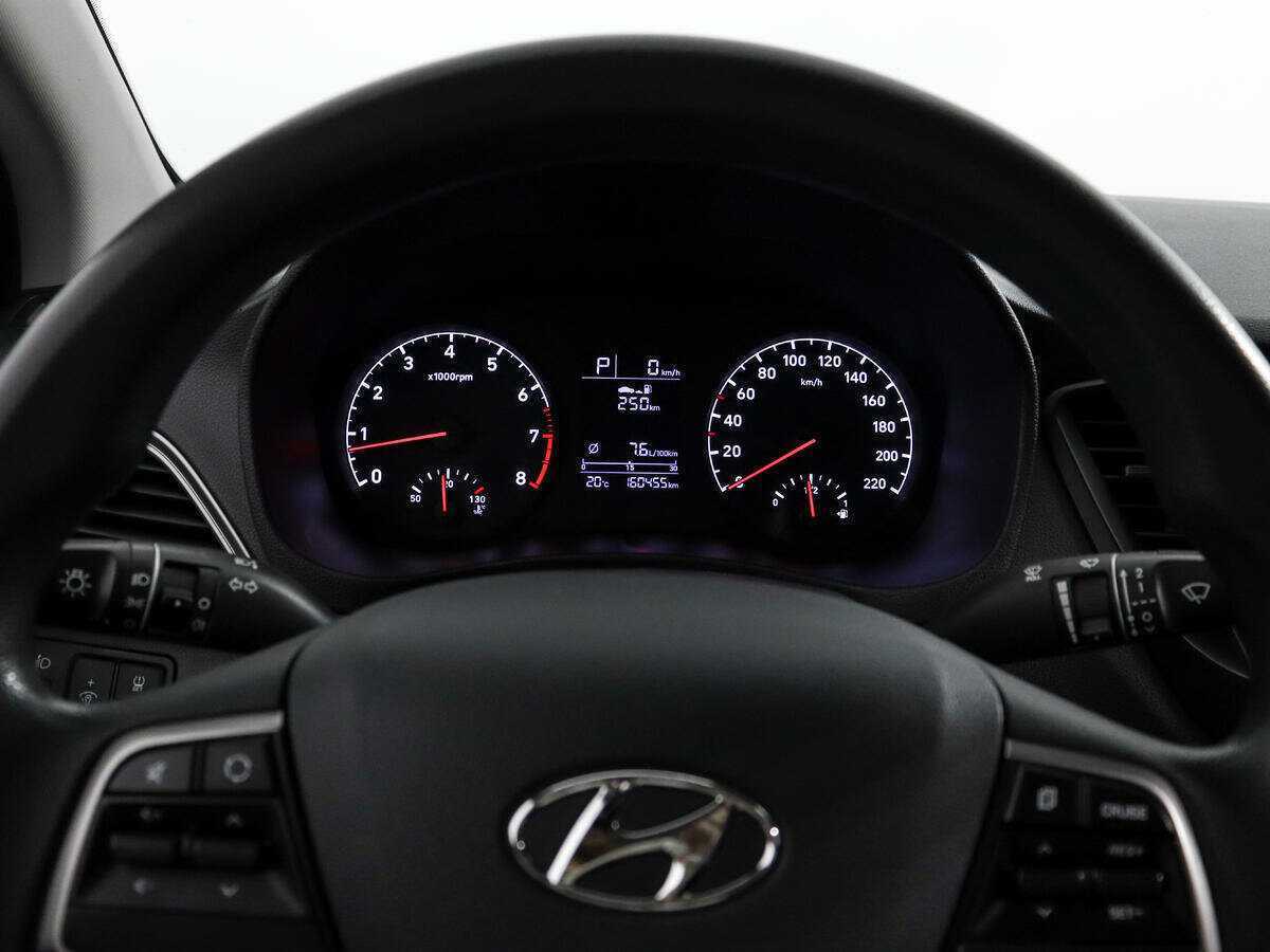 Купить Hyundai Solaris с пробегом. Фото: #17