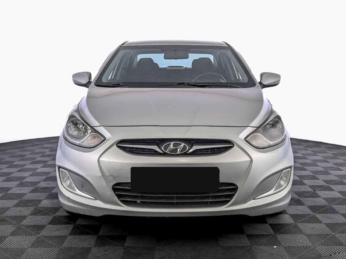Купить Hyundai Solaris с пробегом. Фото: #1
