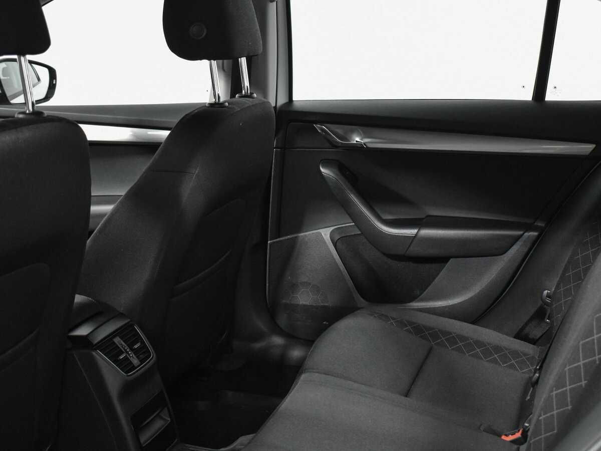 Купить Skoda Octavia с пробегом. Фото: #10