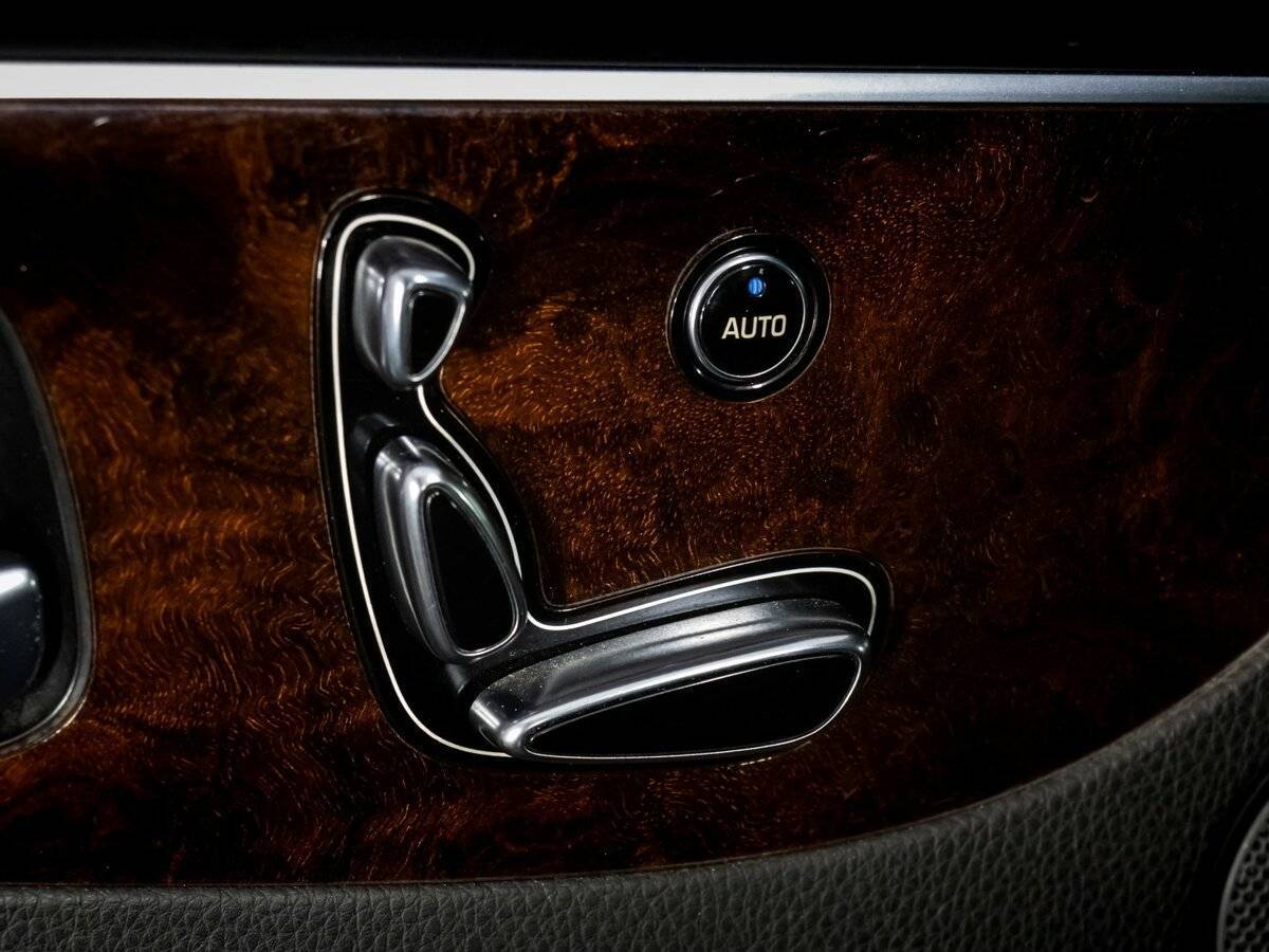 Купить Hyundai Equus с пробегом. Фото: #30