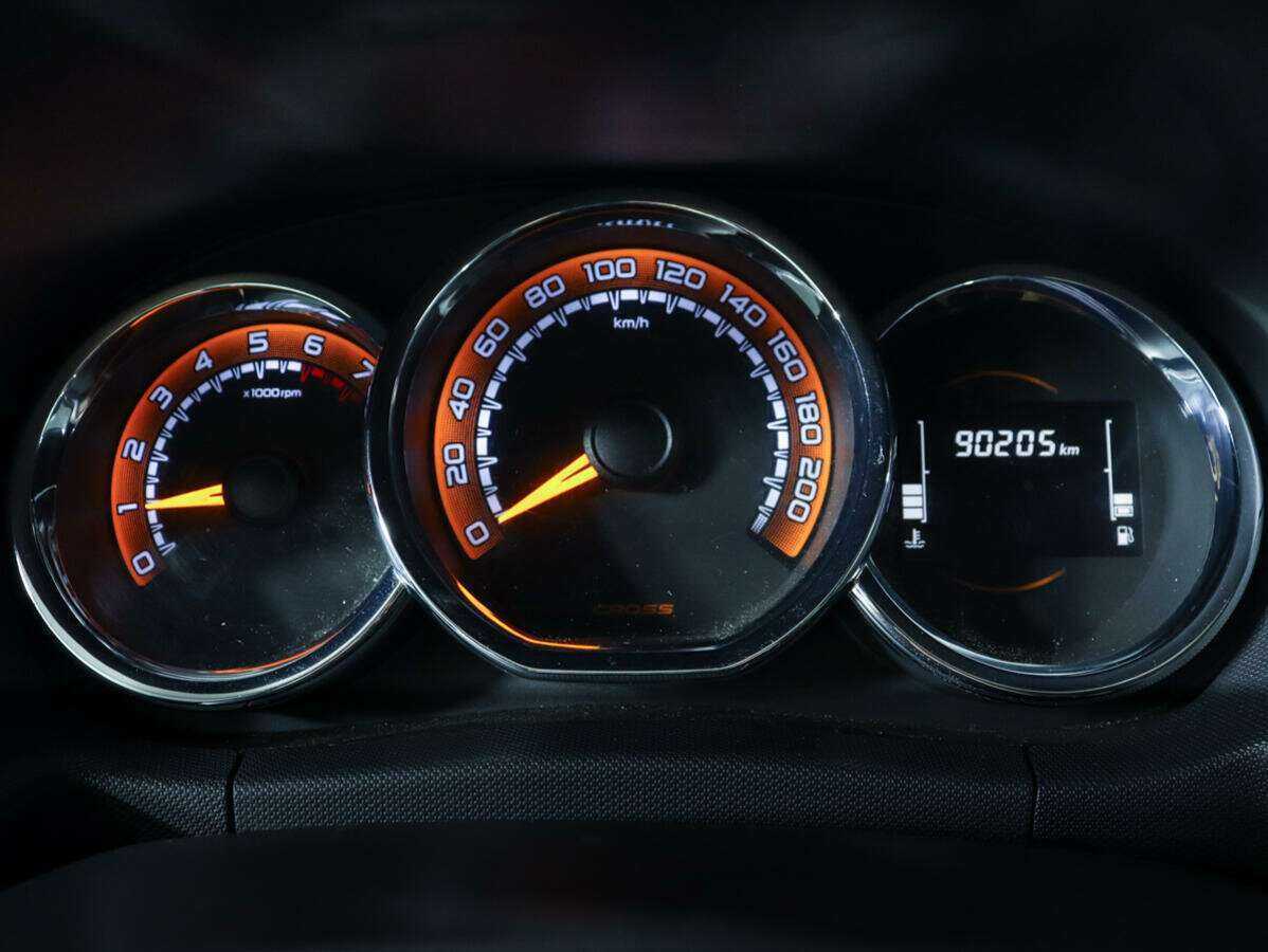 Купить Lada (ВАЗ) Largus с пробегом. Фото: #7