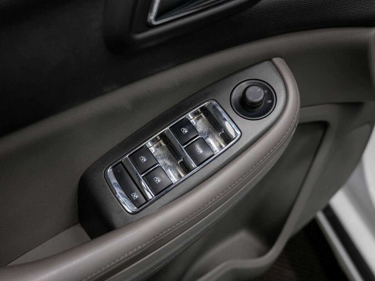 Купить Chevrolet Malibu с пробегом. Фото: #14