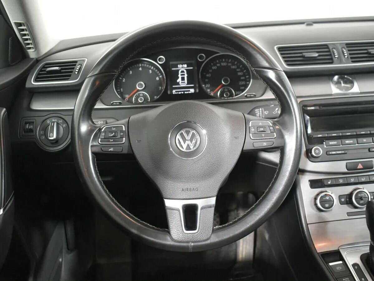 Купить Volkswagen Passat с пробегом. Фото: #14