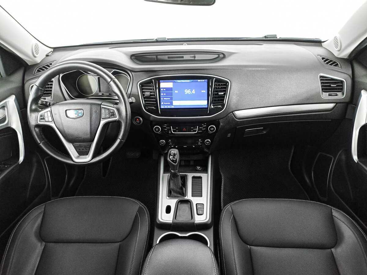 Купить Geely Emgrand X7 с пробегом. Фото: #11
