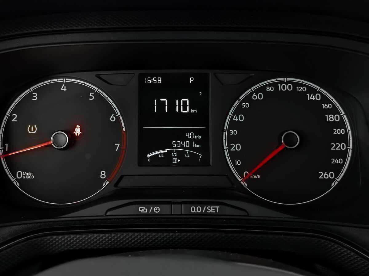 Купить Volkswagen Polo с пробегом. Фото: #11