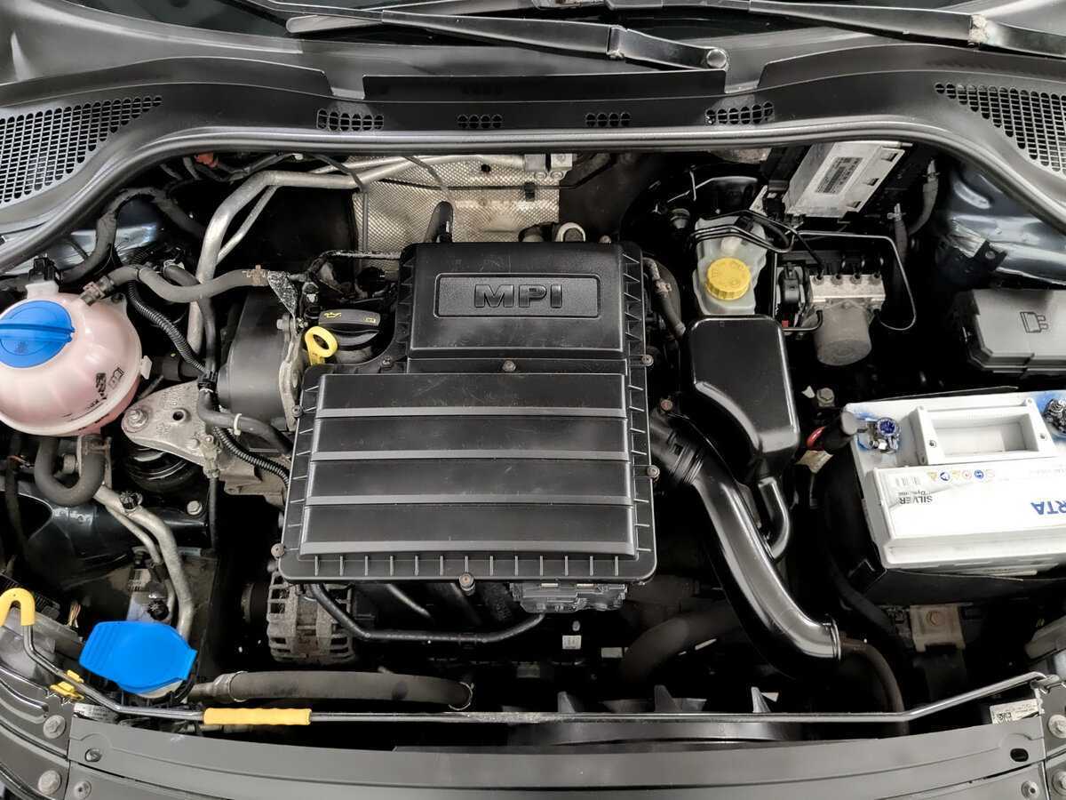 Купить Skoda Rapid с пробегом. Фото: #8