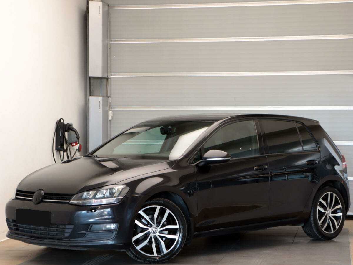 Купить Volkswagen Golf с пробегом. Фото: #0