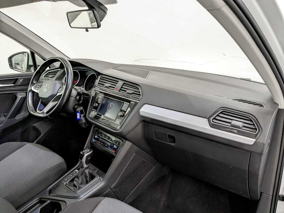 Купить Volkswagen Tiguan с пробегом. Фото: #10