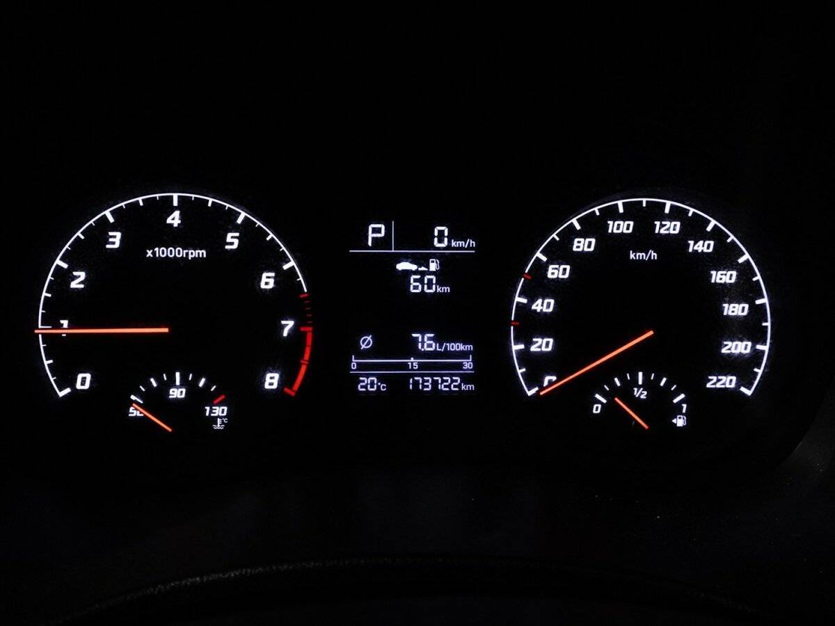 Купить Hyundai Solaris с пробегом. Фото: #11