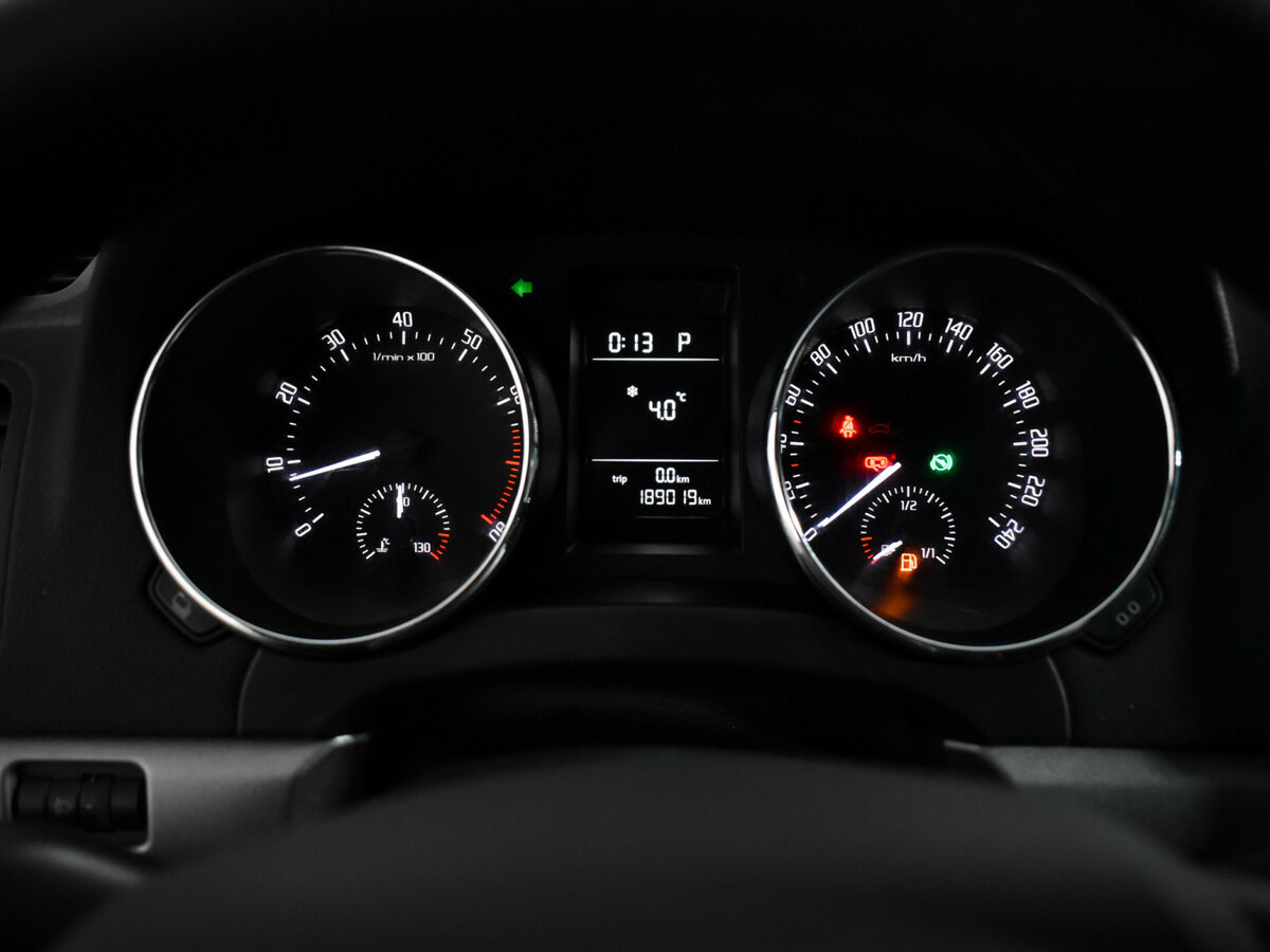Купить Skoda Yeti с пробегом. Фото: #16