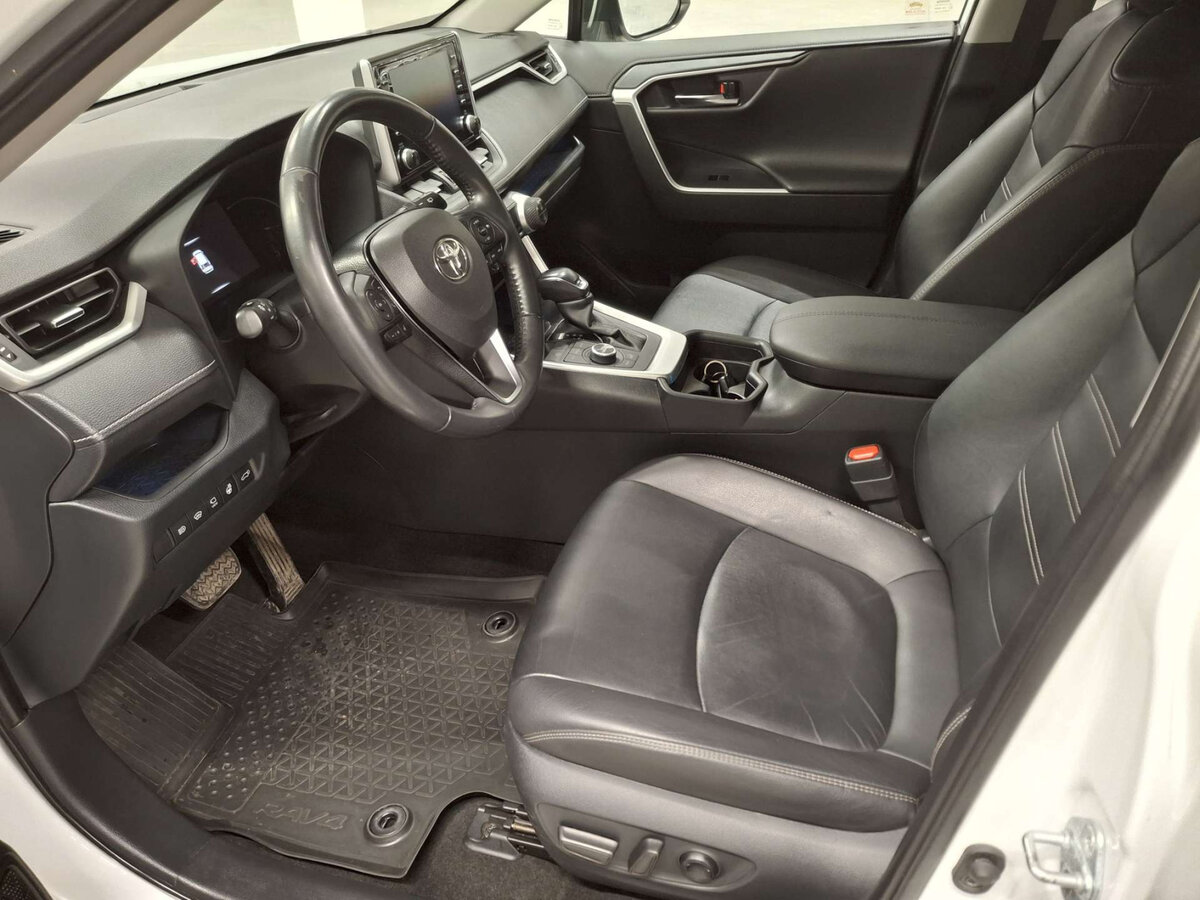 Купить Toyota RAV4 с пробегом. Фото: #14