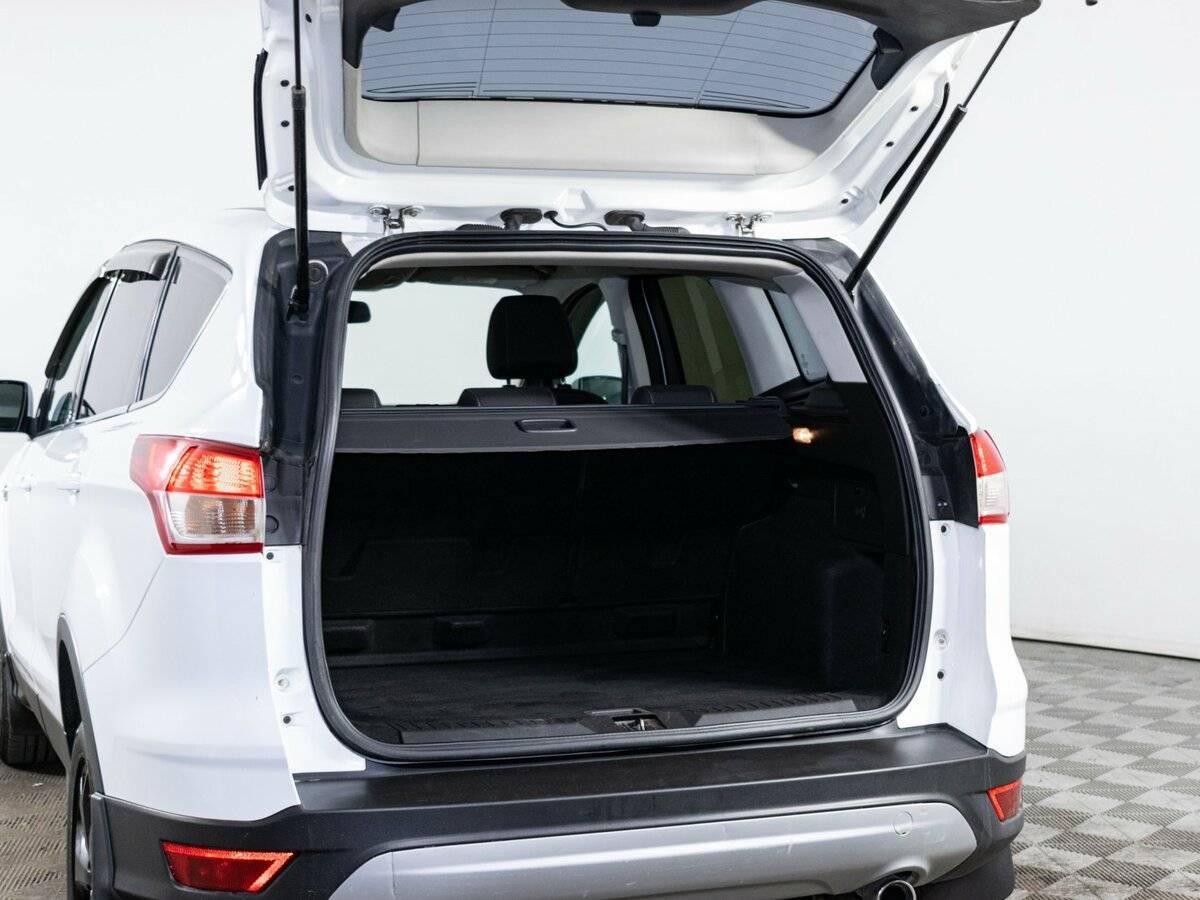 Купить Ford Kuga с пробегом. Фото: #6