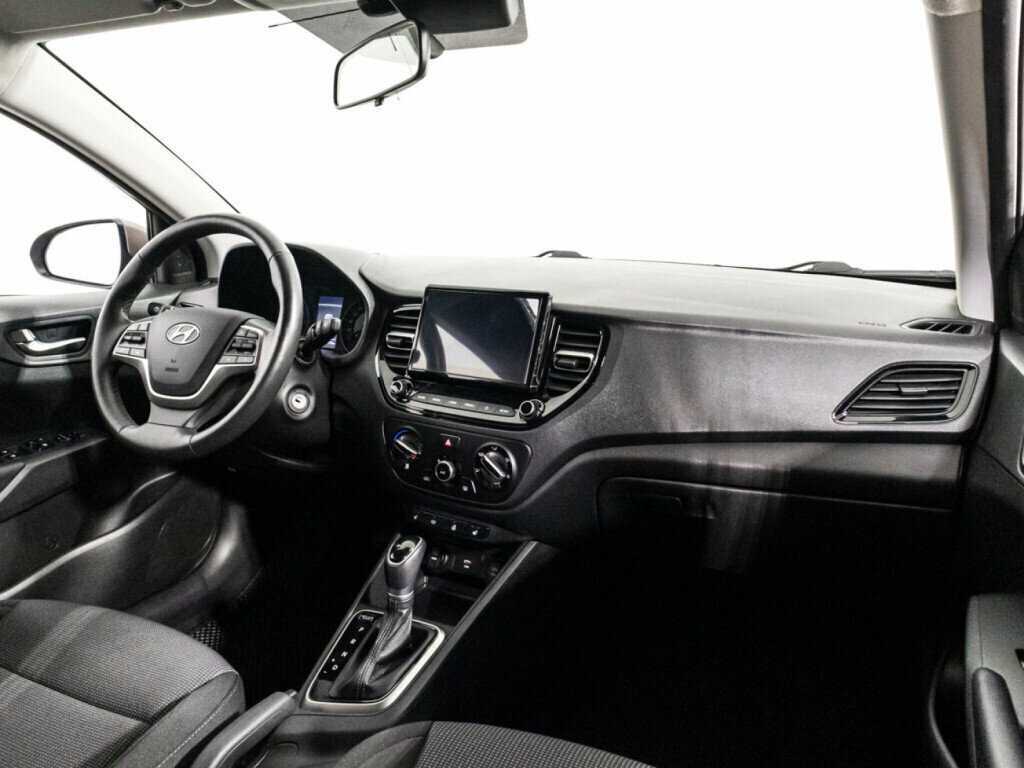 Купить Hyundai Solaris с пробегом. Фото: #8