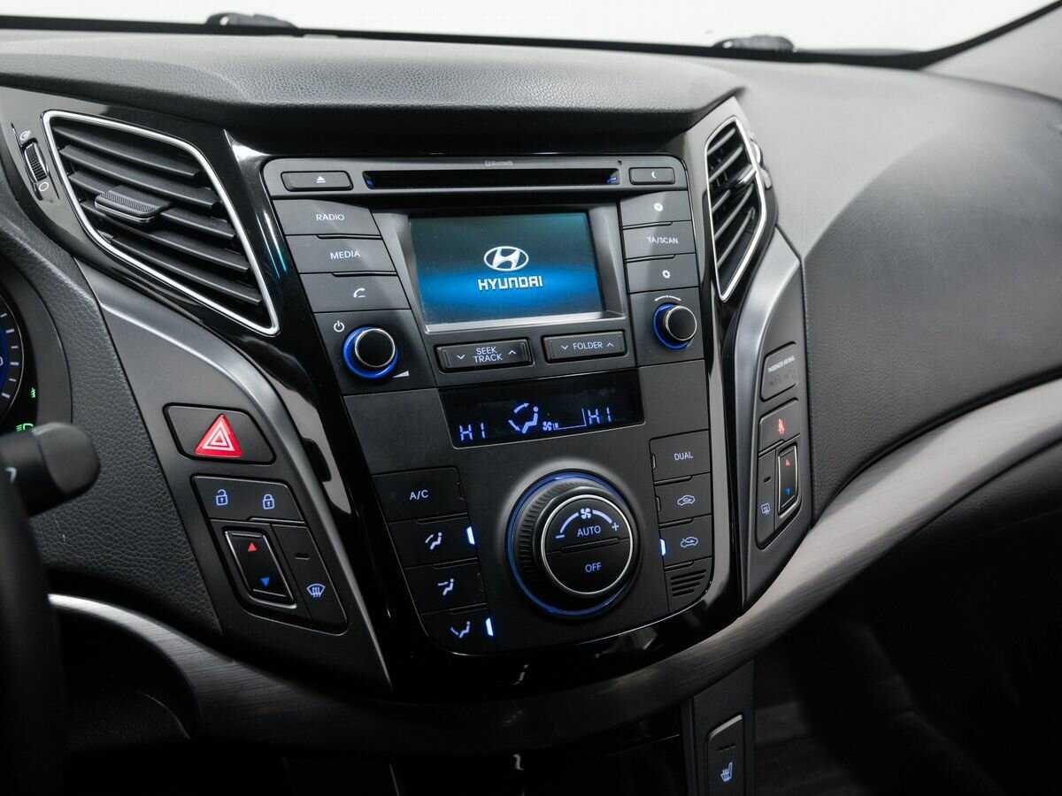 Купить Hyundai i40 с пробегом. Фото: #20