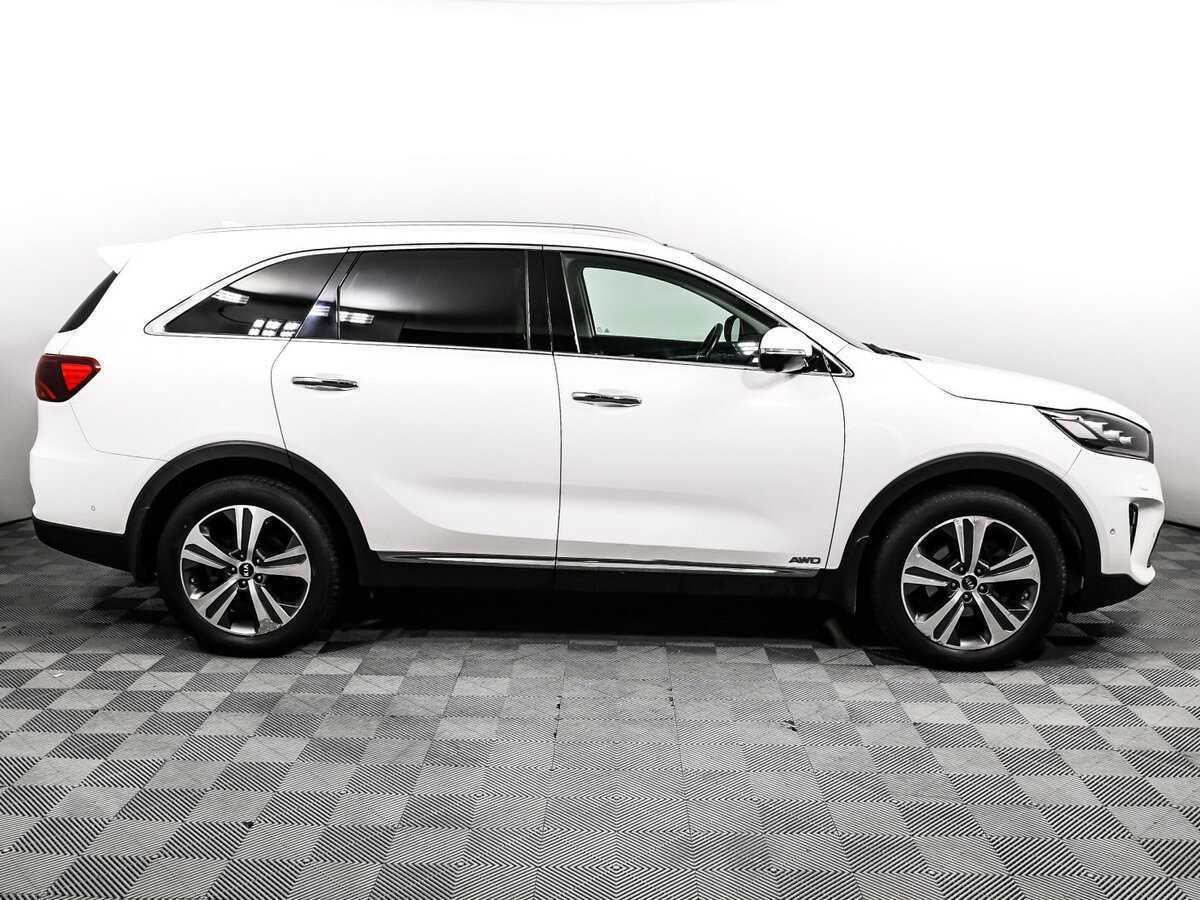 Купить Kia Sorento с пробегом. Фото: #3