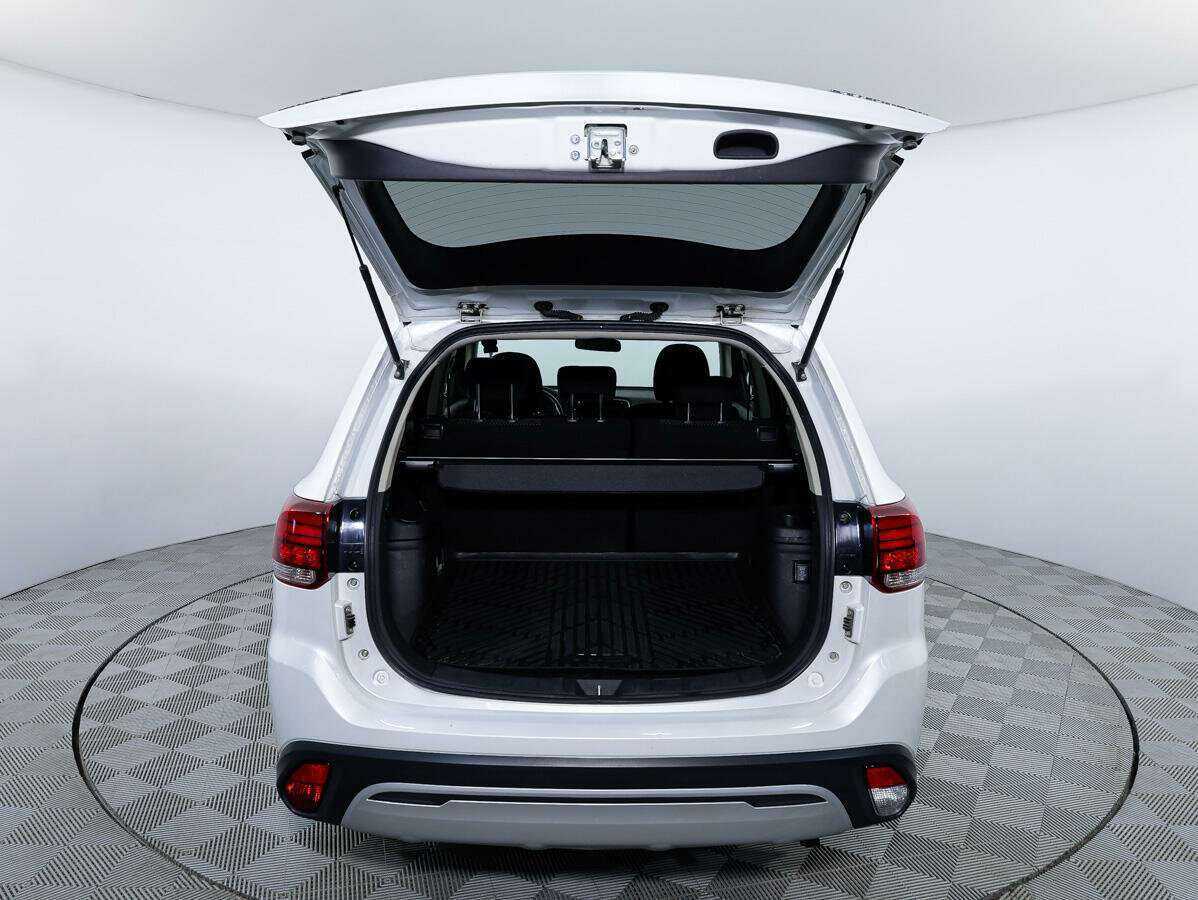 Купить Mitsubishi Outlander с пробегом. Фото: #26
