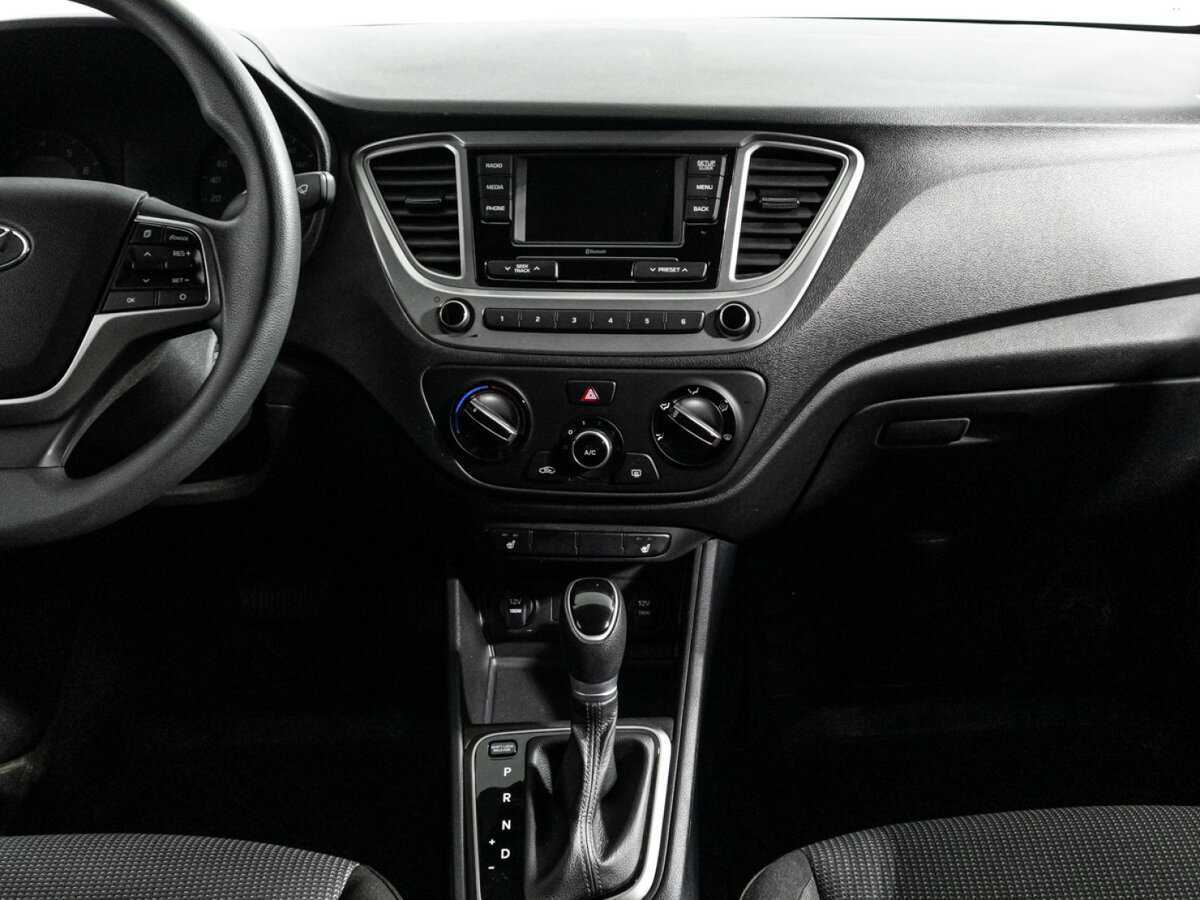 Купить Hyundai Solaris с пробегом. Фото: #13