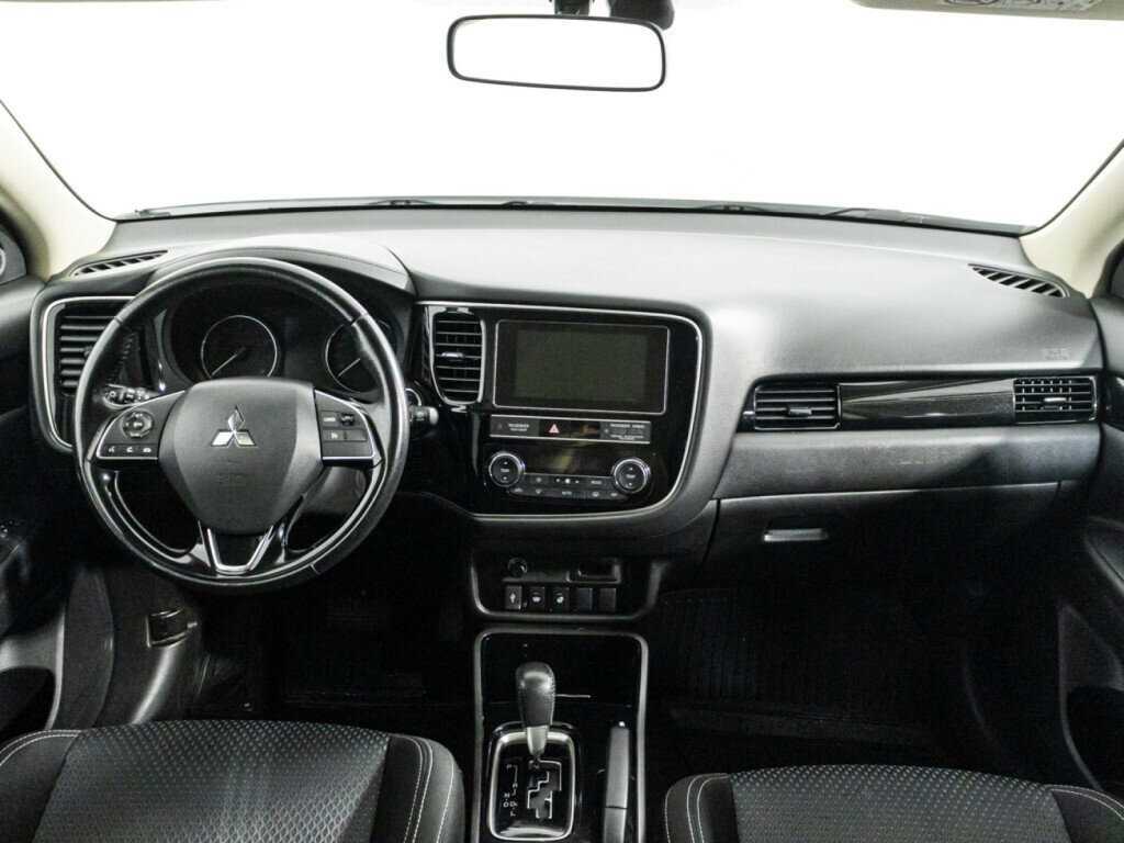 Купить Mitsubishi Outlander с пробегом. Фото: #12