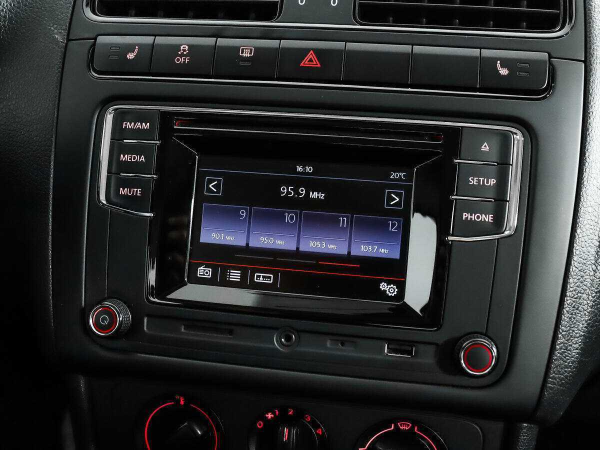 Купить Volkswagen Polo с пробегом. Фото: #12