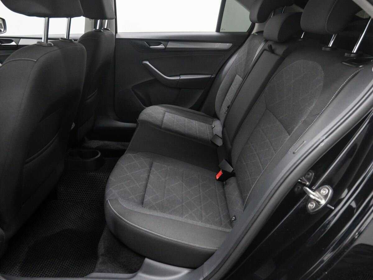 Купить Volkswagen Polo с пробегом. Фото: #12