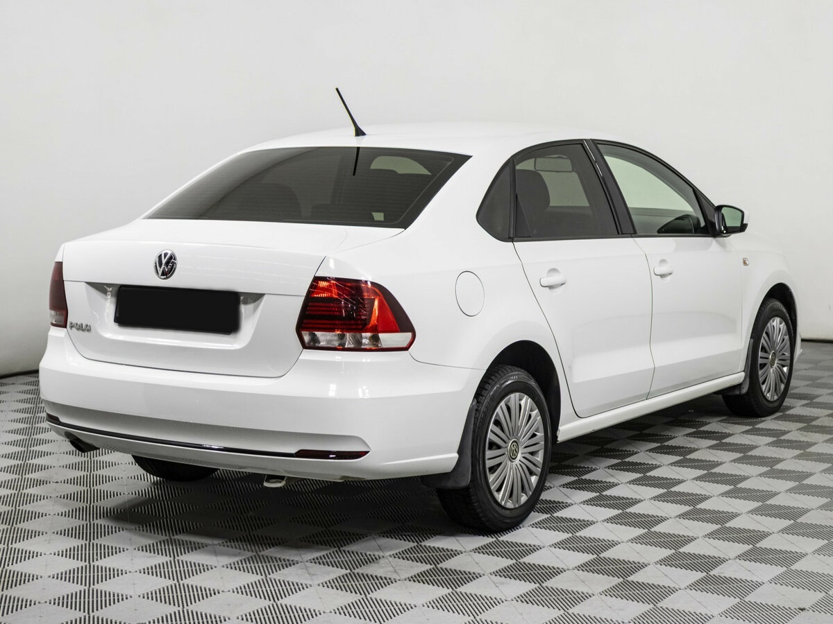 Купить Volkswagen Polo с пробегом. Фото: #4