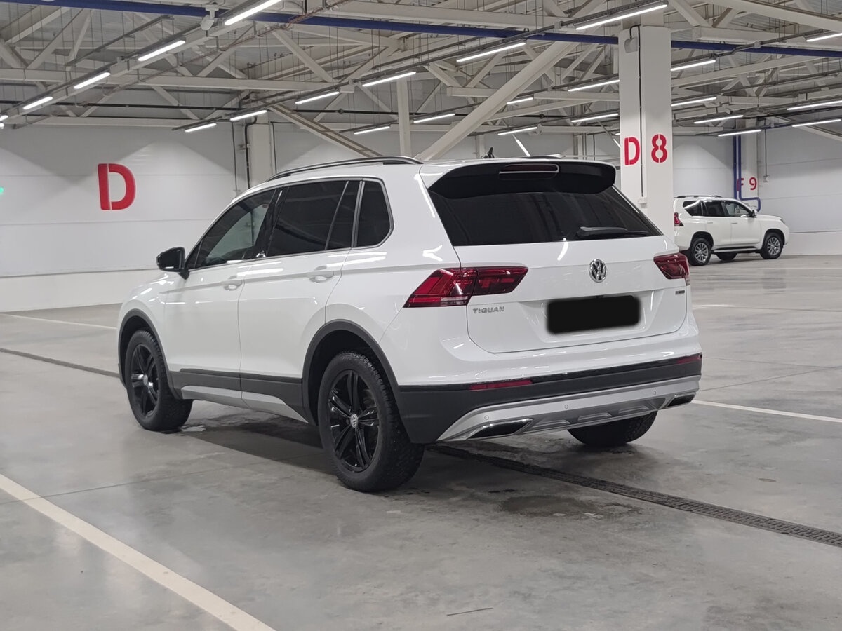 Купить Volkswagen Tiguan с пробегом. Фото: #6