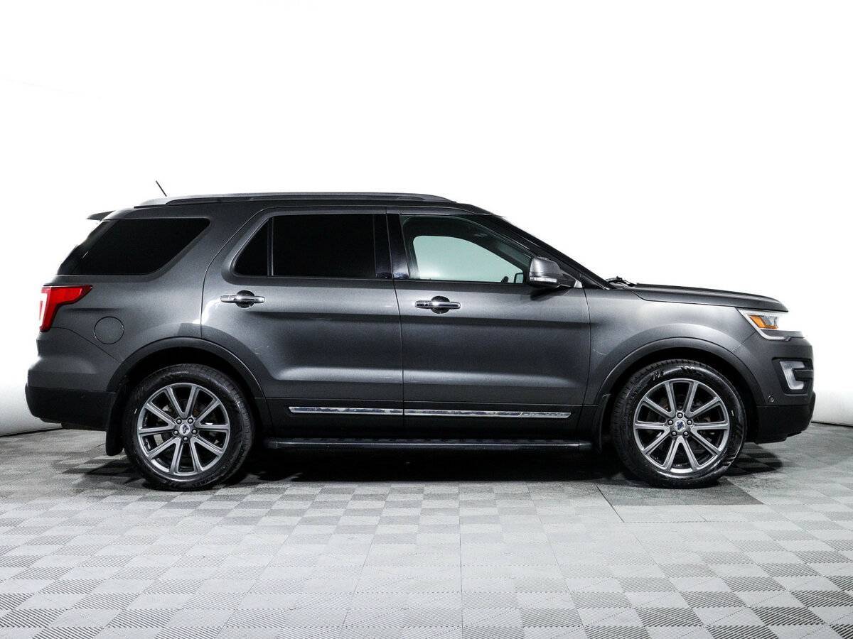 Купить Ford Explorer с пробегом. Фото: #3