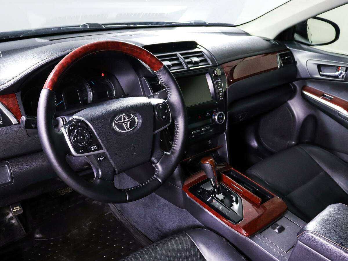 Купить Toyota Camry с пробегом. Фото: #11