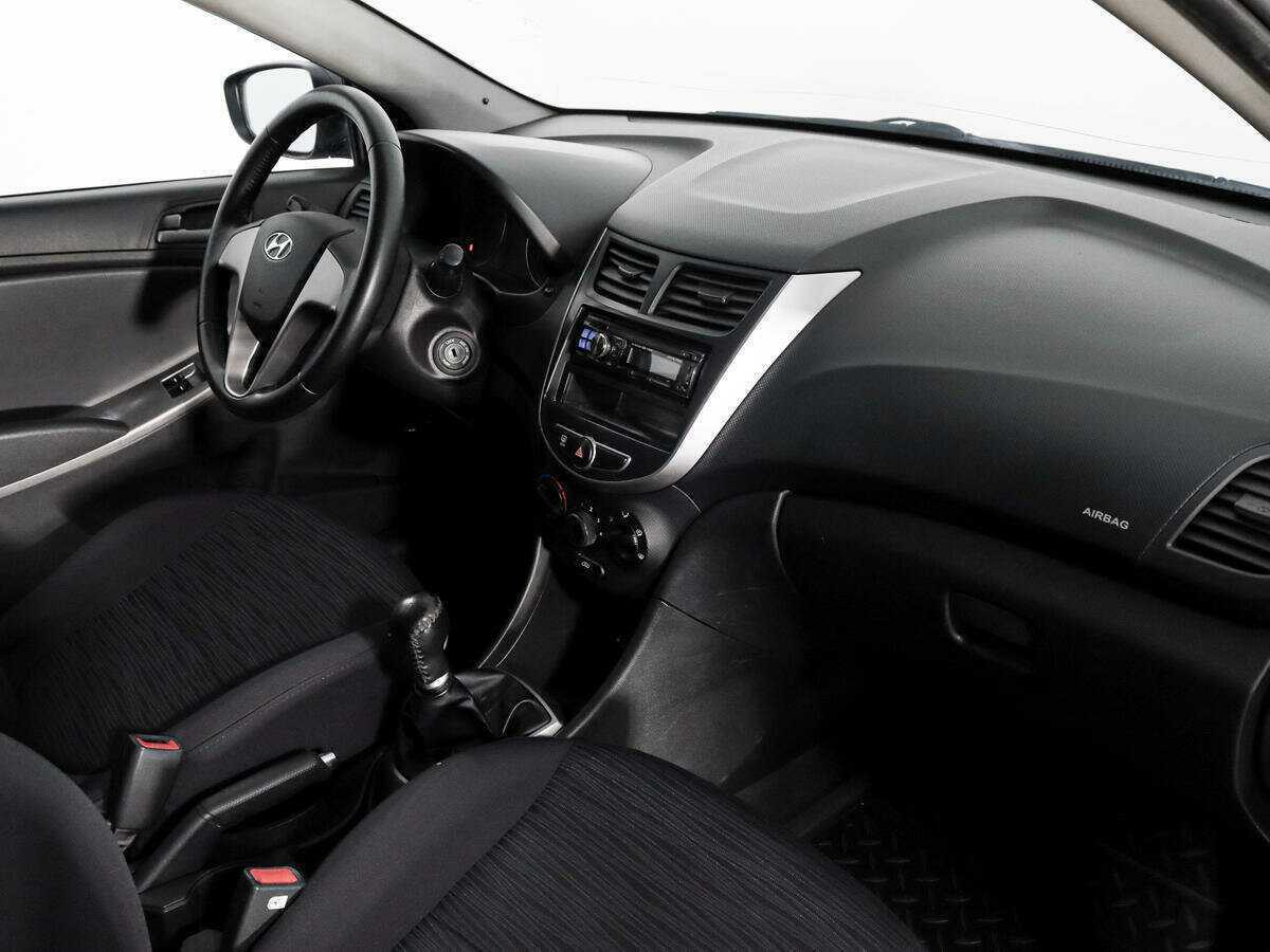 Купить Hyundai Solaris с пробегом. Фото: #10