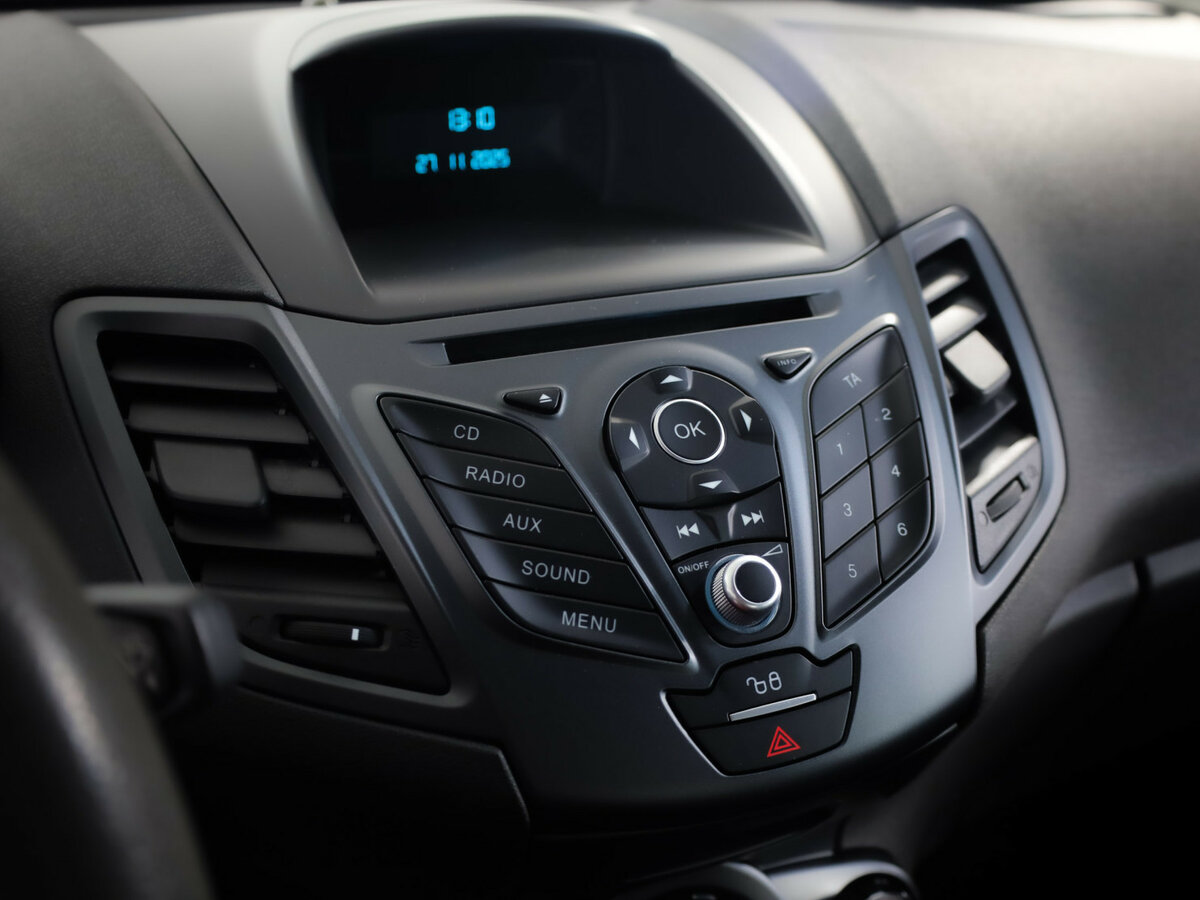 Купить Ford Fiesta с пробегом. Фото: #12
