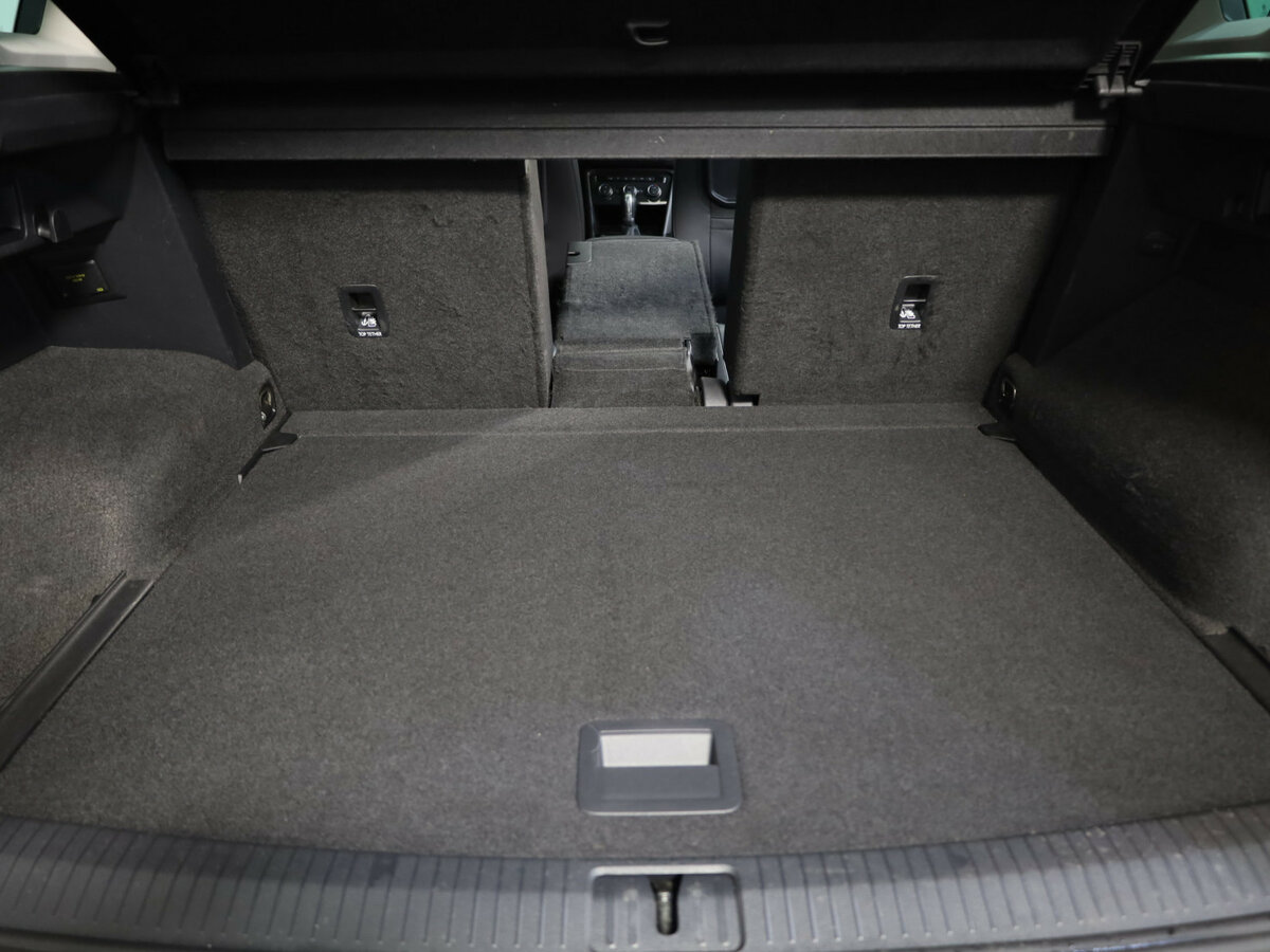 Купить Volkswagen Tiguan с пробегом. Фото: #27