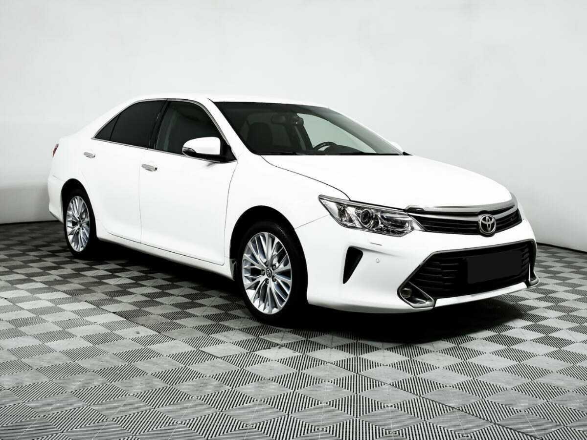 Купить Toyota Camry с пробегом. Фото: #2