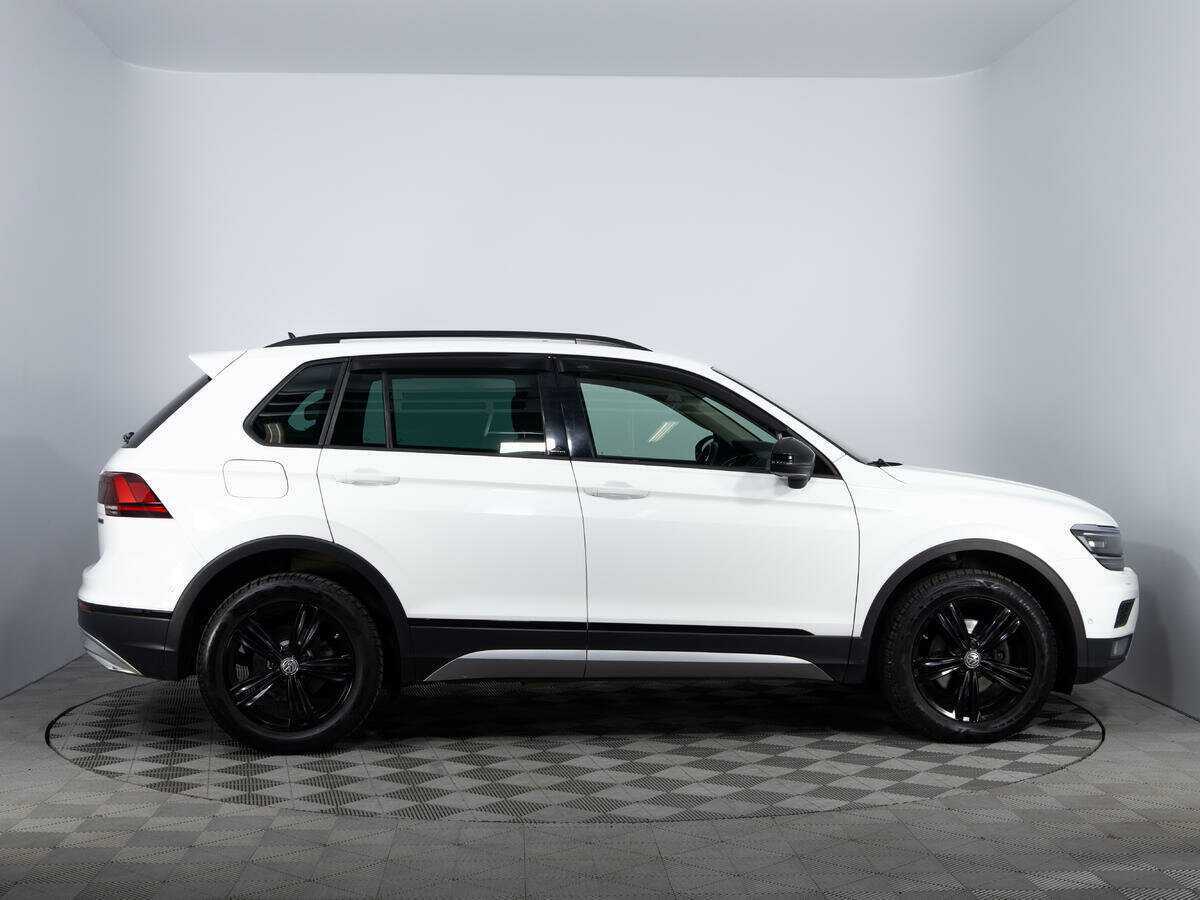 Купить Volkswagen Tiguan с пробегом. Фото: #3
