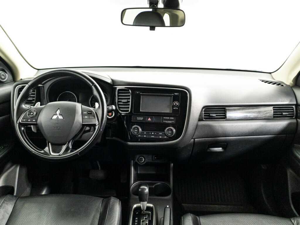 Купить Mitsubishi Outlander с пробегом. Фото: #12