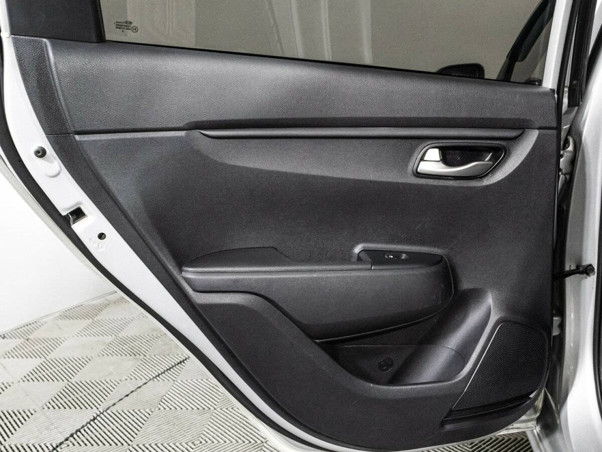 Купить Kia Rio с пробегом. Фото: #22